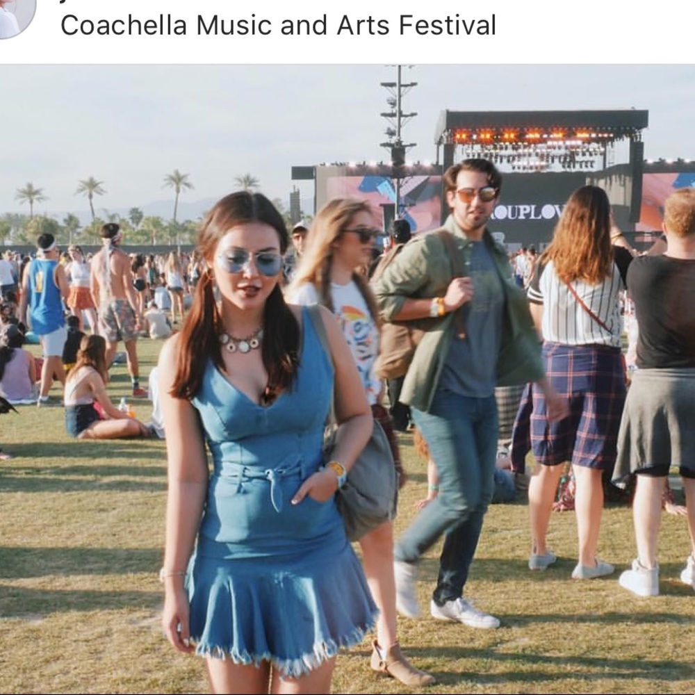 Cute denim dress for summer and music festivals